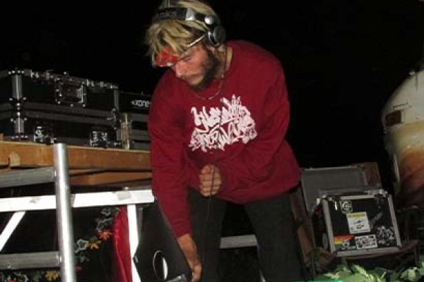 19/09: GOGBOT x Metropool: DJ GRASSHOPPER + CRYSTAL DISTORTION + CH4R20TTE